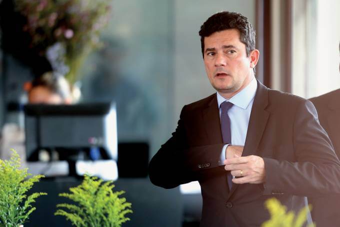 Em discussão no TCU, ganhos de Moro em consultoria viram munição política