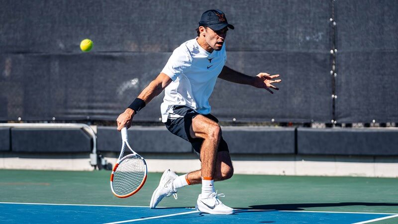 No. 3 Men’s Tennis edged by No. 1 Florida, 4-3