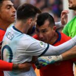 Território, diplomacia e brigas em campo fazem de Argentina x Chile mais que um jogo - 27/01/2022 - Esporte