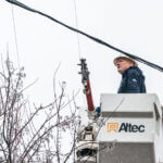 Winter Storm Disrupts U.S. With Power Outages and Icy Roads