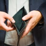 Veja dicas de especialistas para fugir das dívidas e limpar o nome | Economia