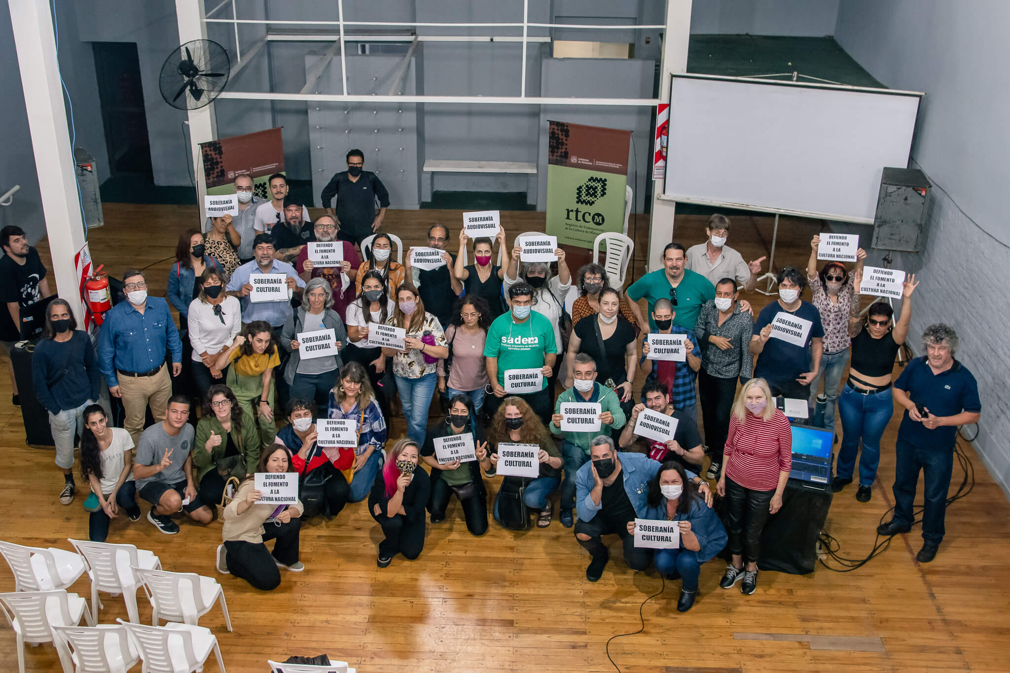 "Evitemos el apagón cultural": Unidad de todo el sector de la cultura ante su inminente desfinanciamiento