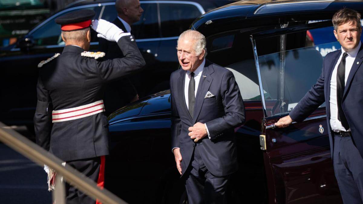 This Is How Much It Costs To Travel Like the Royal Family